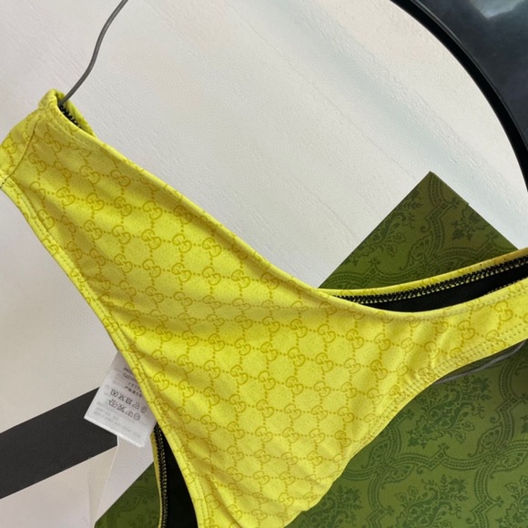 Yellow Gucci swimsuit - Picture 7 of 7